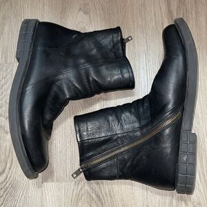 bueno black leather boots 40